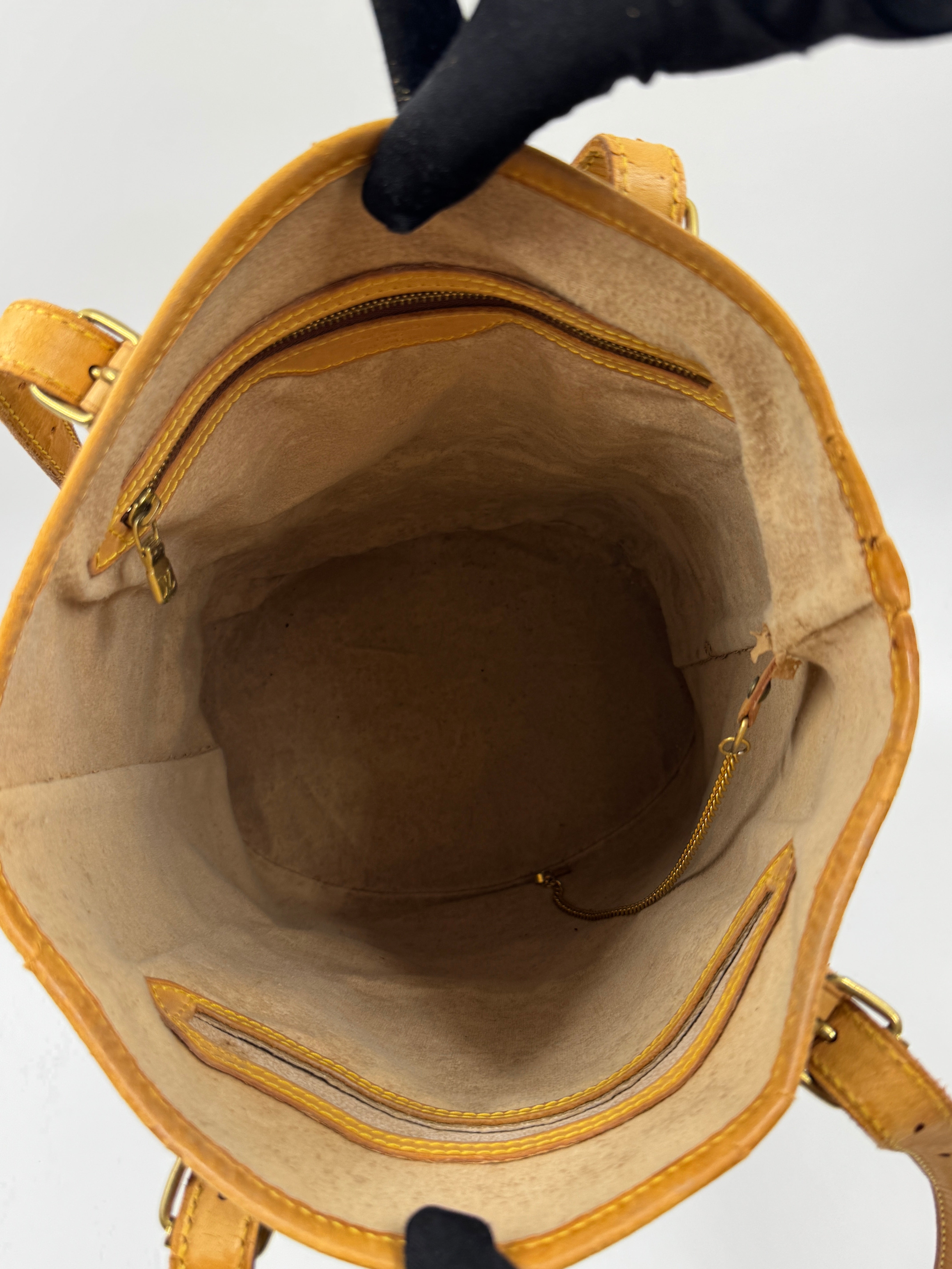 Louis Vuitton Petit Marais Bucket GM