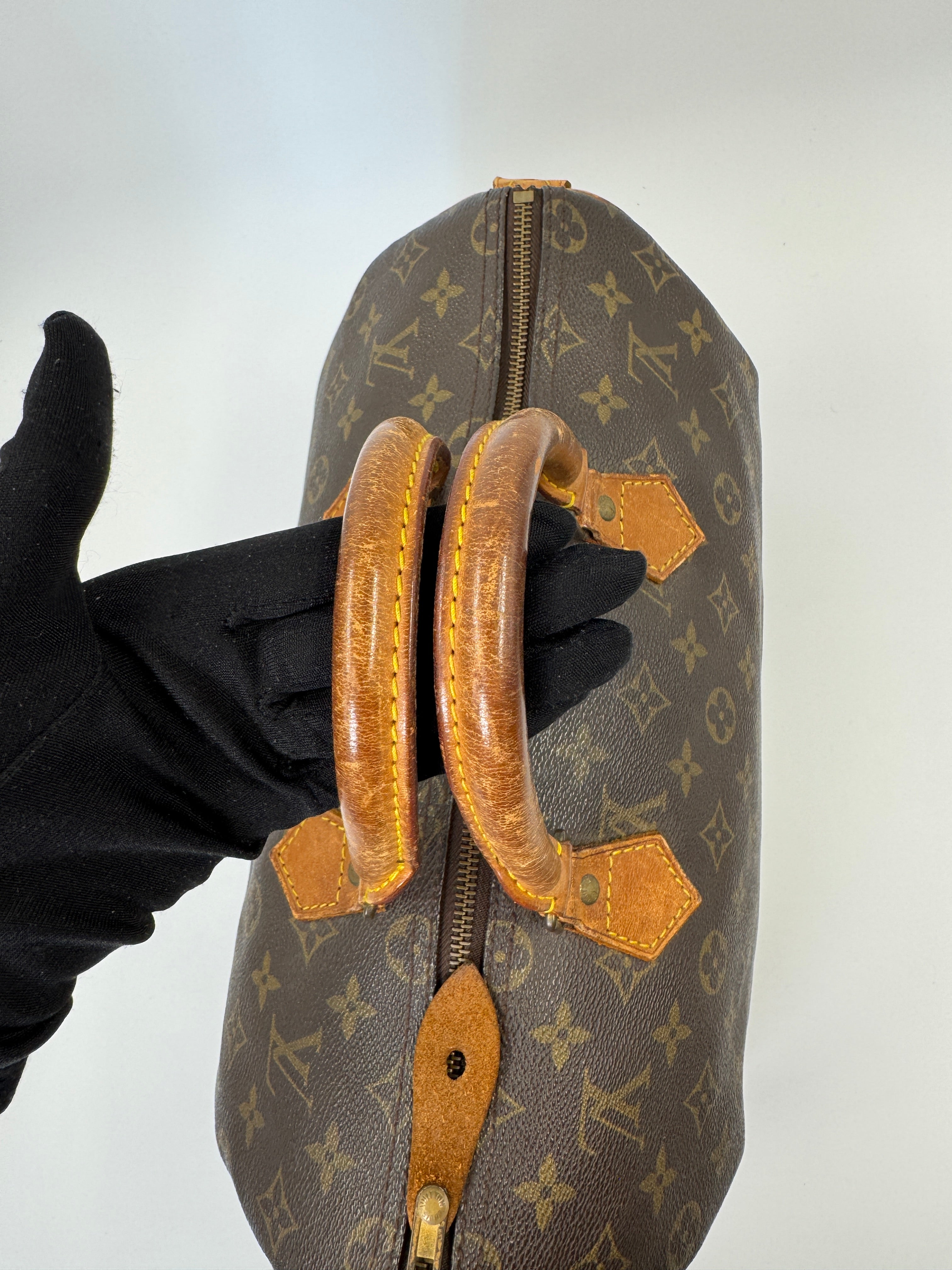 Louis Vuitton Speedy 35