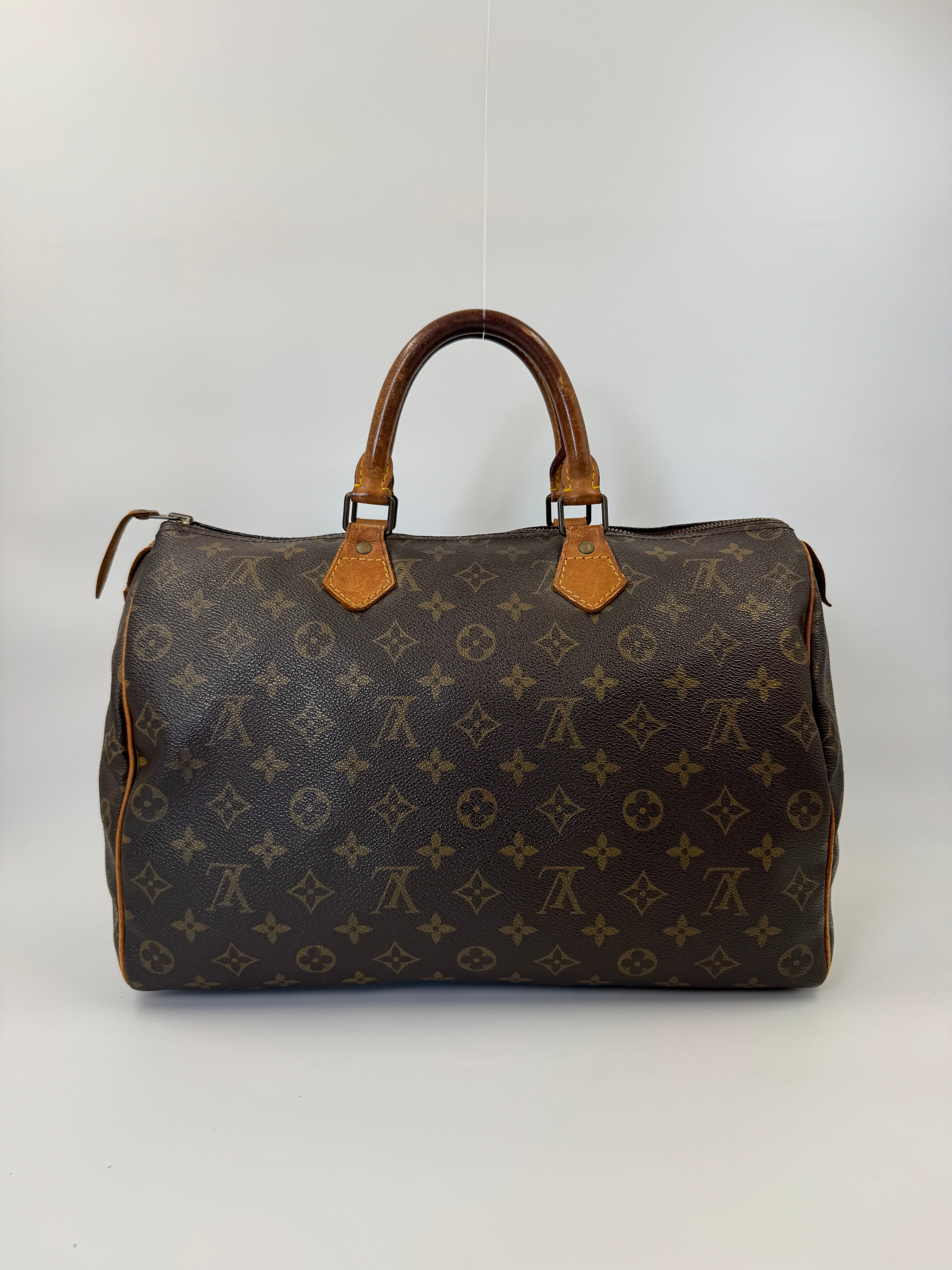 Louis Vuitton Speedy 35