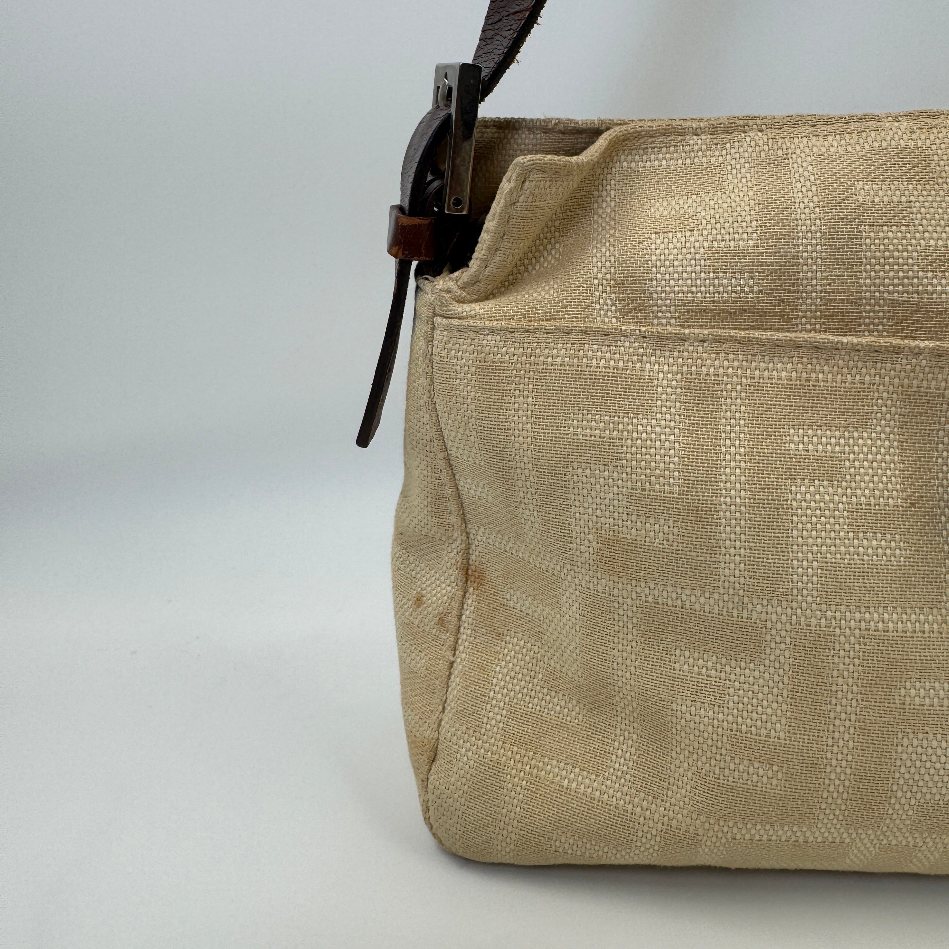 Fendi Baguette Medium Beige