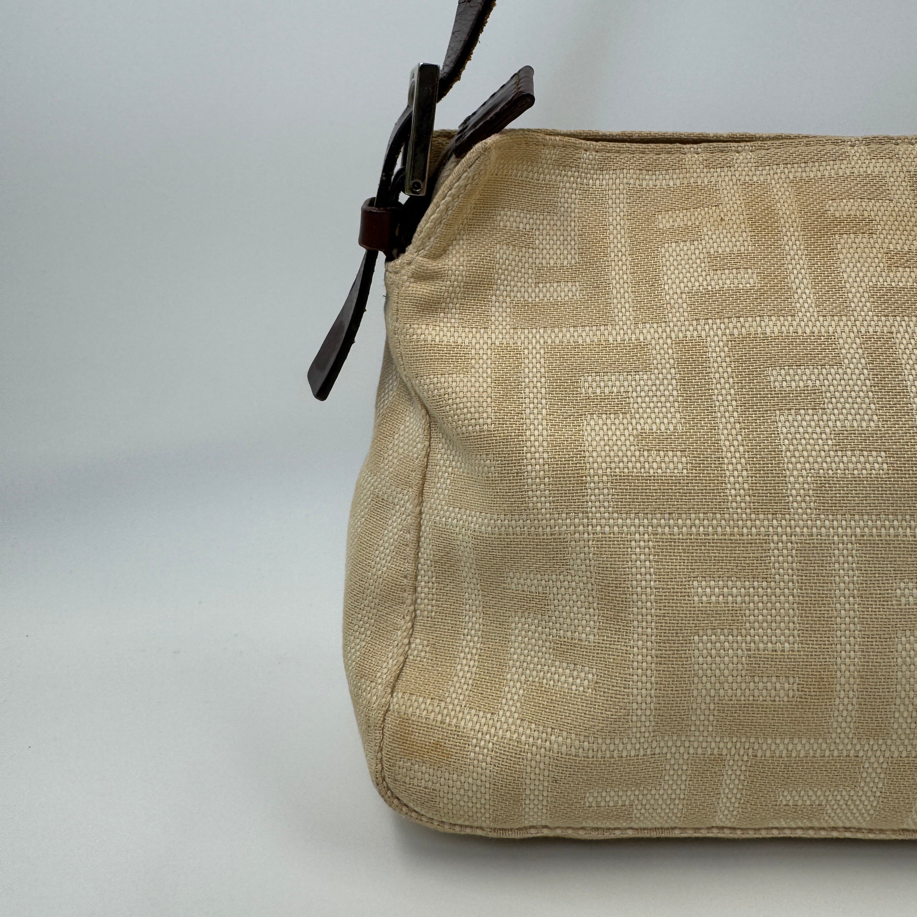 Fendi Baguette Medium Beige