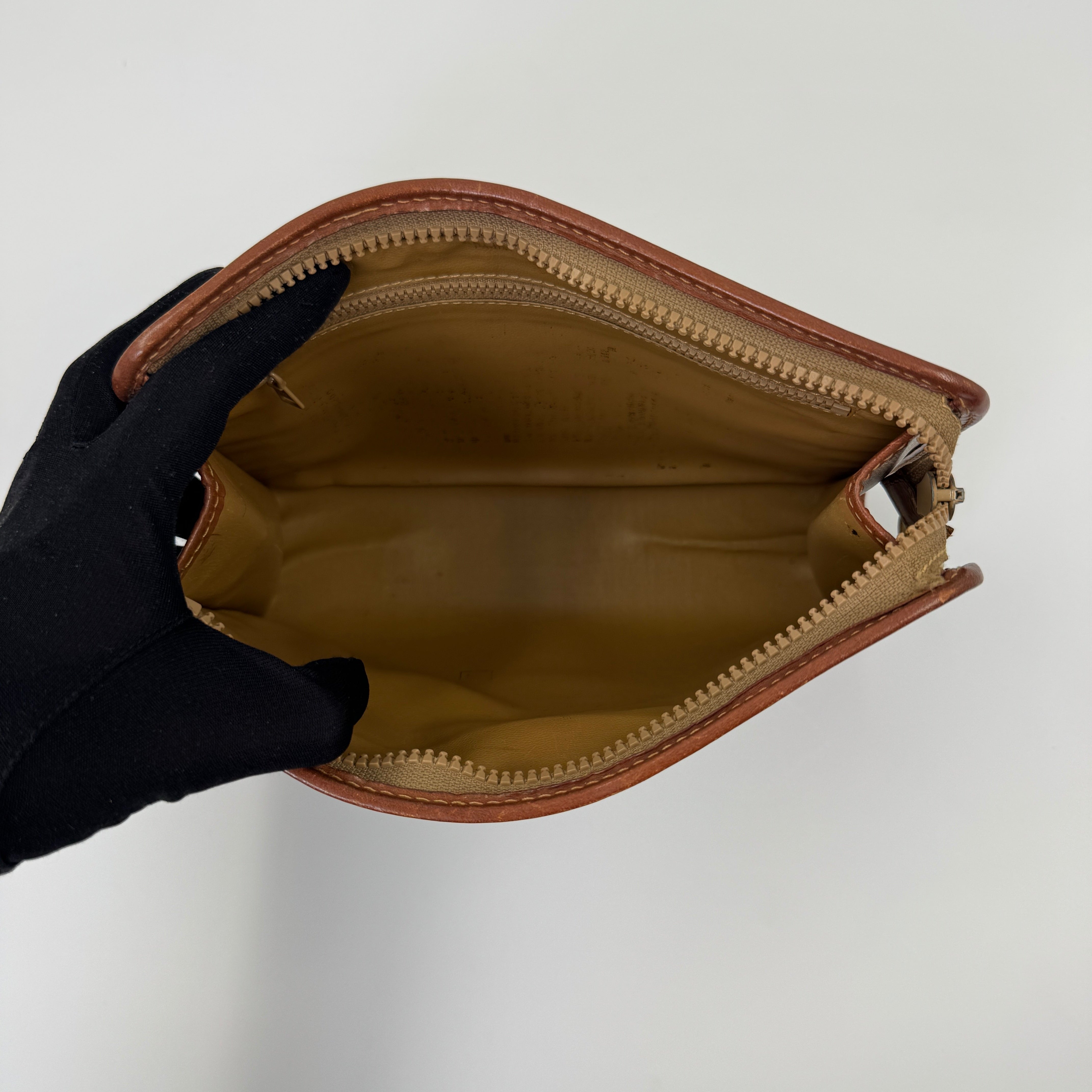 Céline Clutch Beige