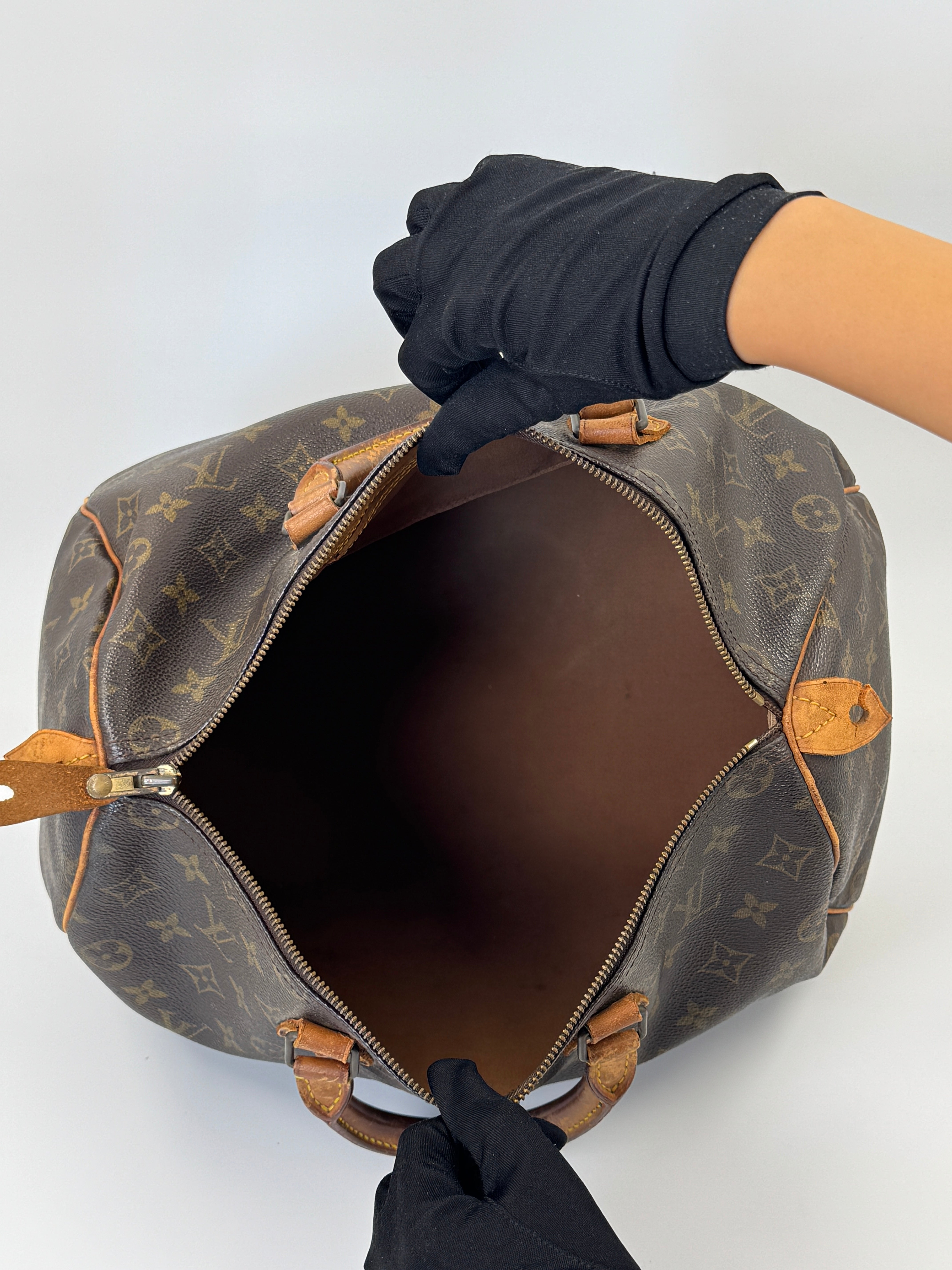 Louis Vuitton Speedy 35