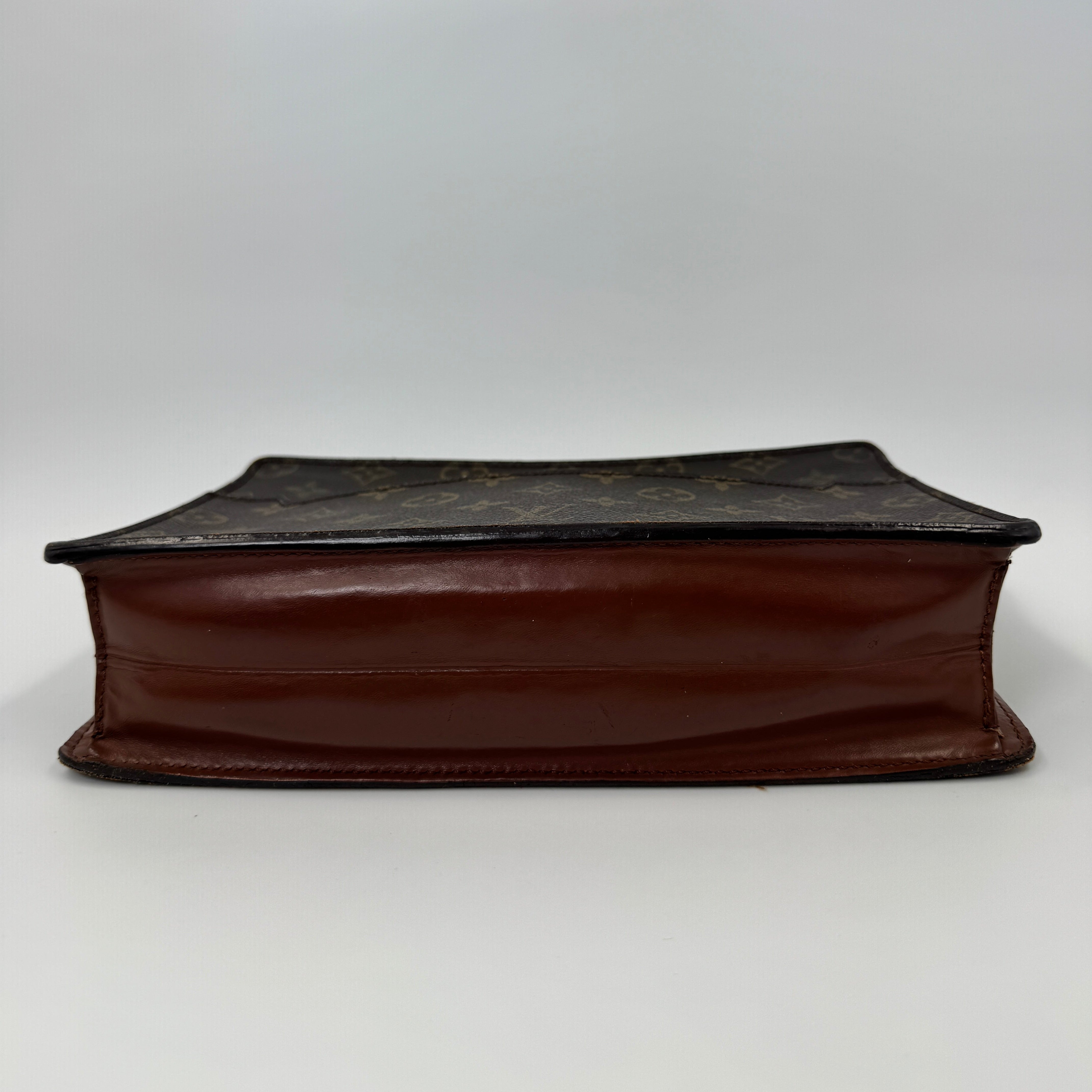 Louis Vuitton Monogram Canvas Clutch 17