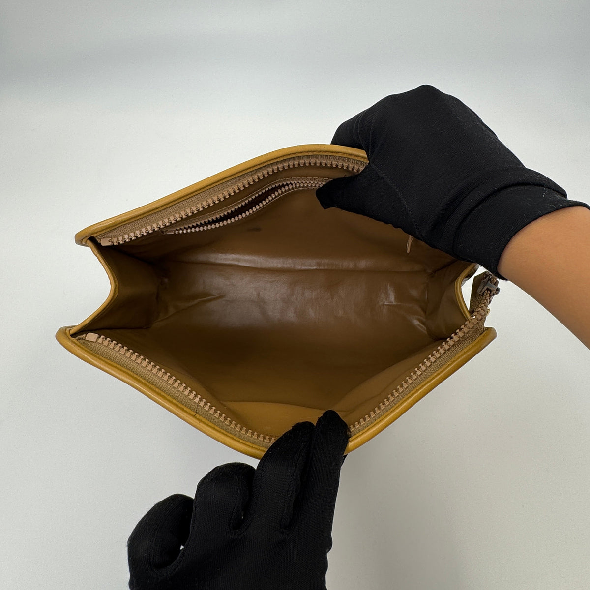 Céline Clutch Beige