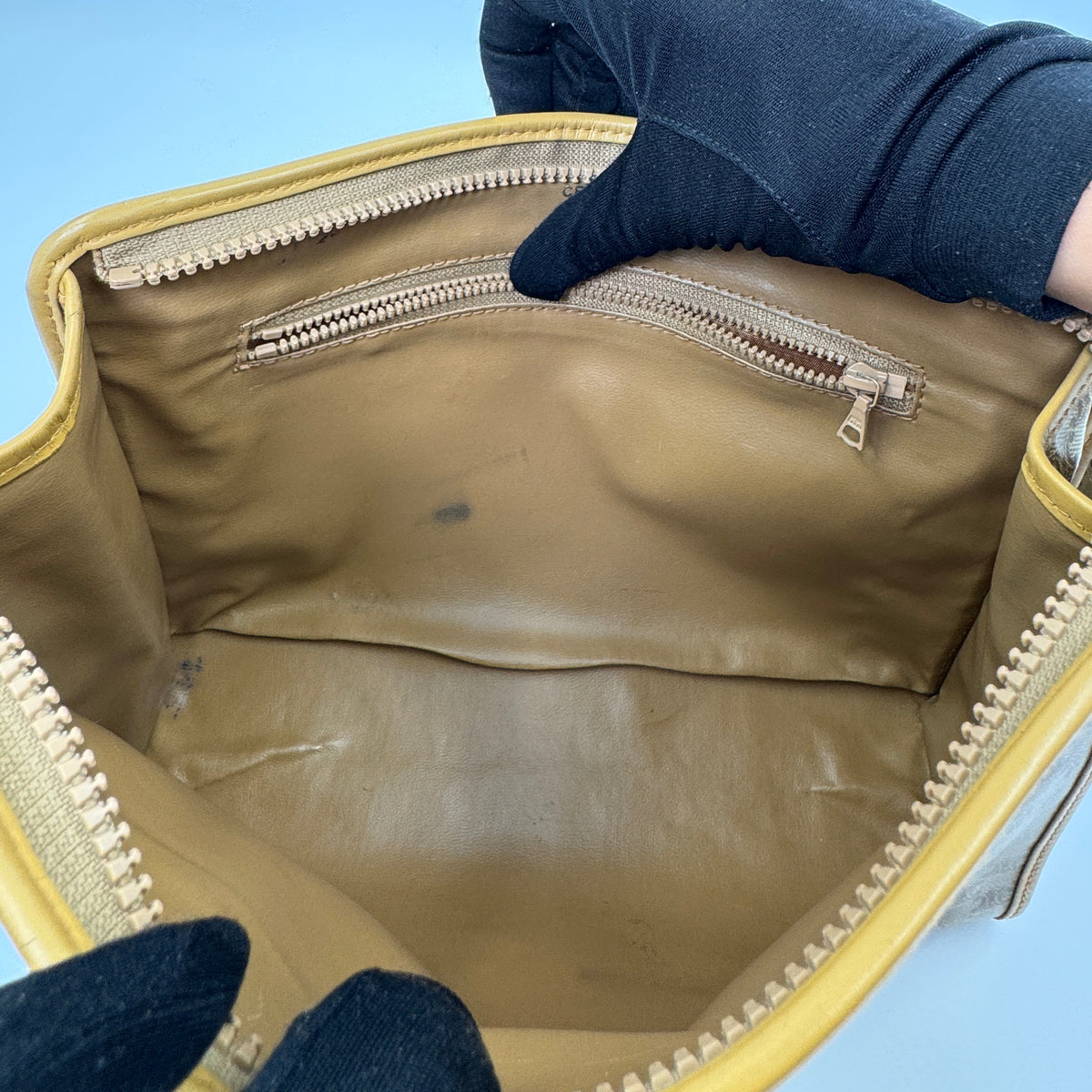 Céline Clutch Beige