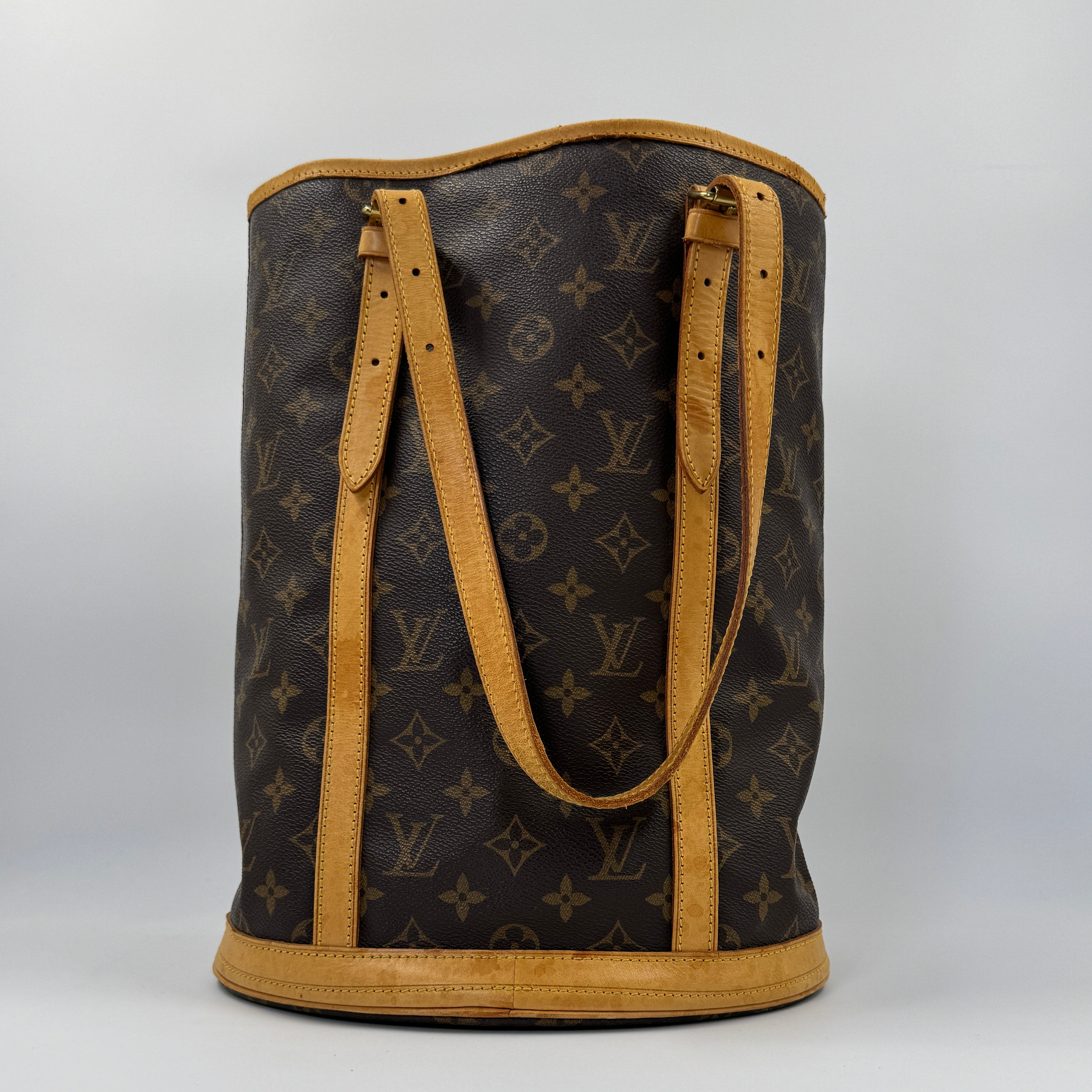 Louis Vuitton Petit Marais Bucket GM