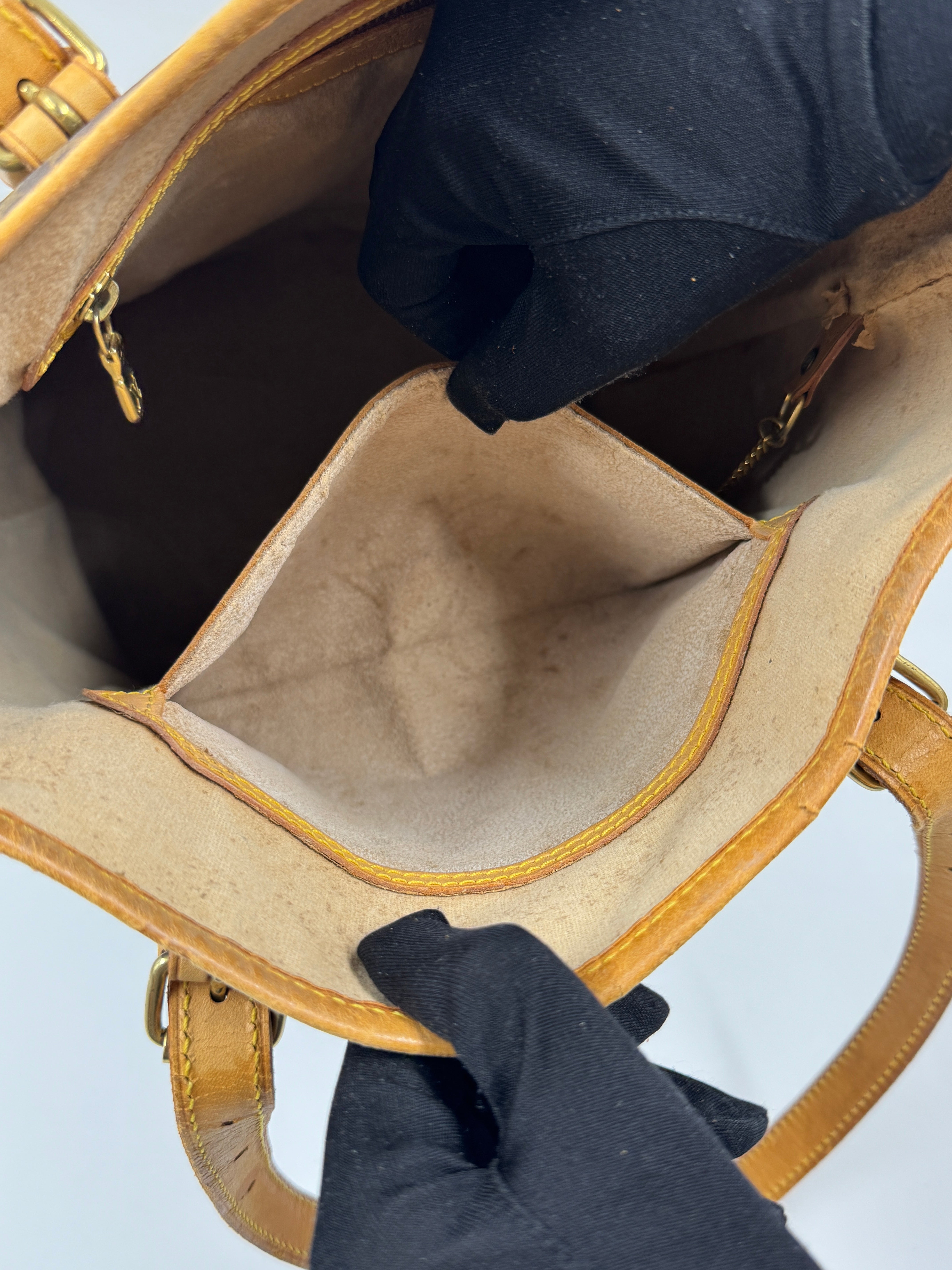 Louis Vuitton Petit Marais Bucket GM