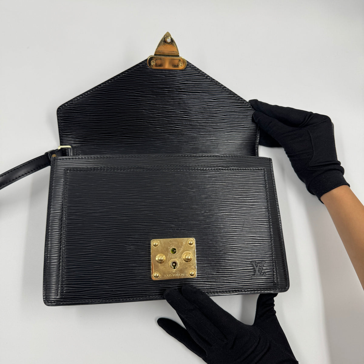 Louis Vuitton EPI Sellier Dragonne Clutch