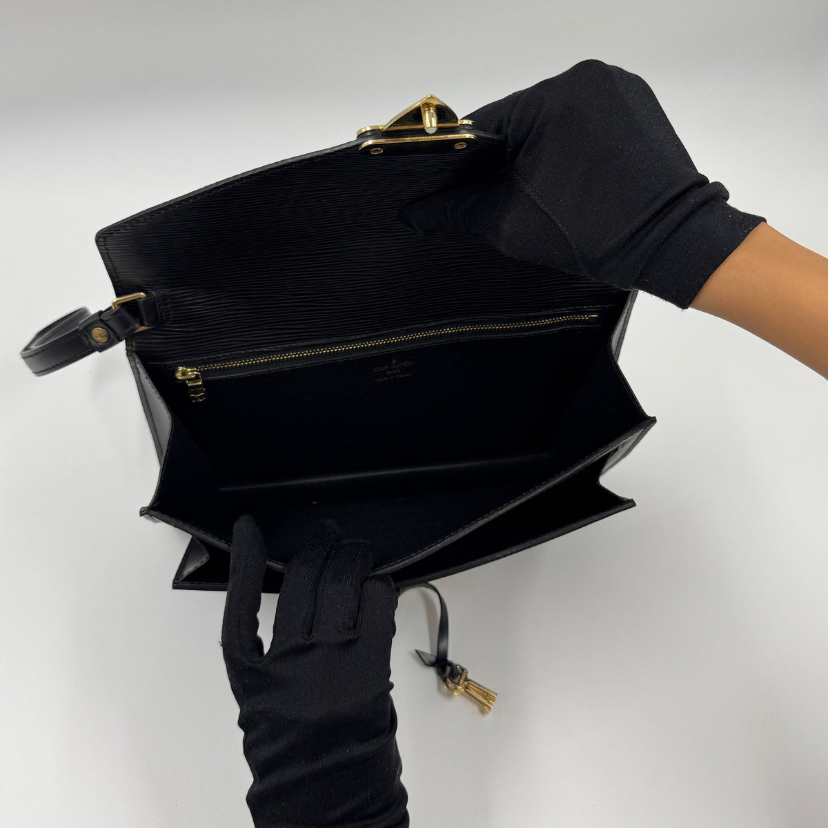 Louis Vuitton EPI Sellier Dragonne Clutch