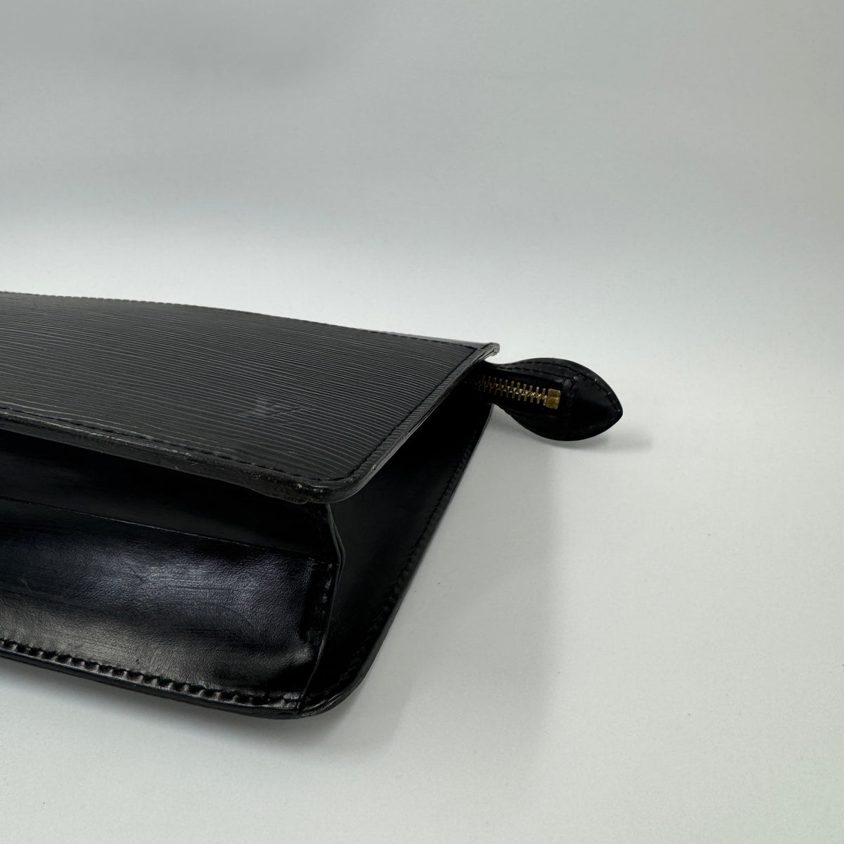 Louis Vuitton EPI Pochette Homme Clutch