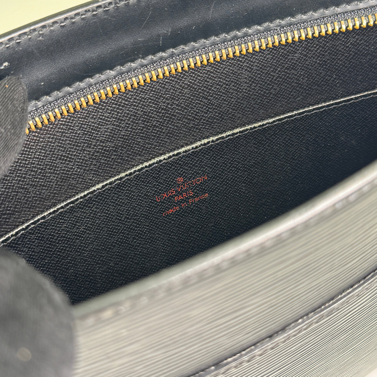 Louis Vuitton EPI Pochette Homme Clutch