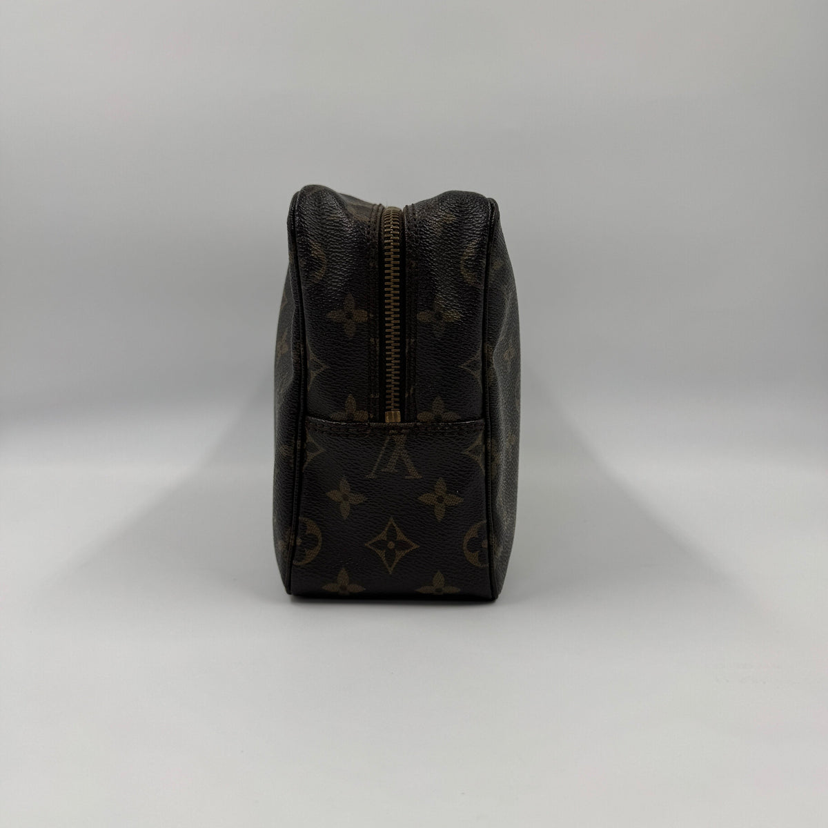 Louis Vuitton Trousse Toilette 27