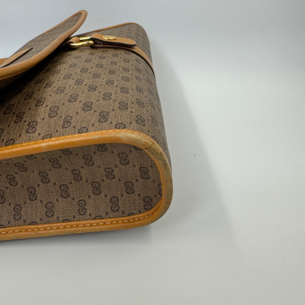 Gucci Crossbody & Clutch