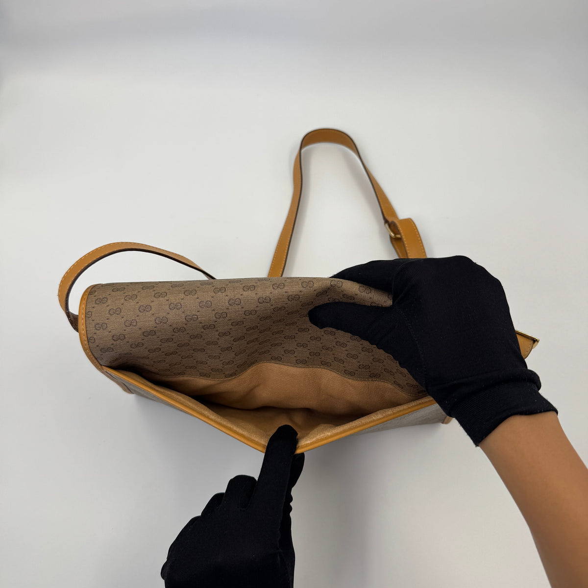 Gucci Crossbody & Clutch