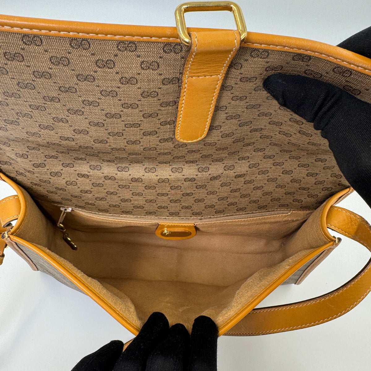 Gucci Crossbody & Clutch