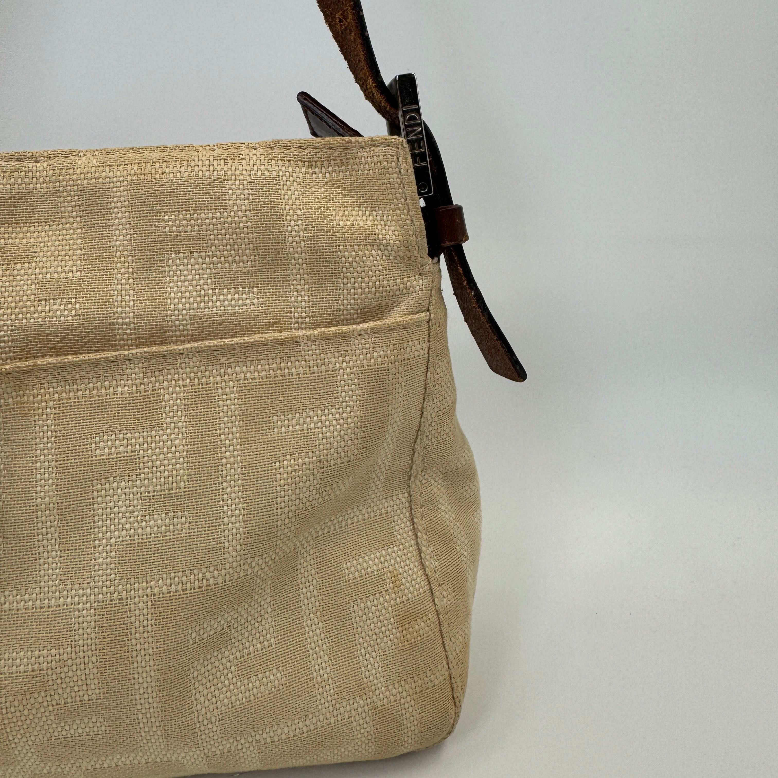 Fendi Baguette Medium Beige