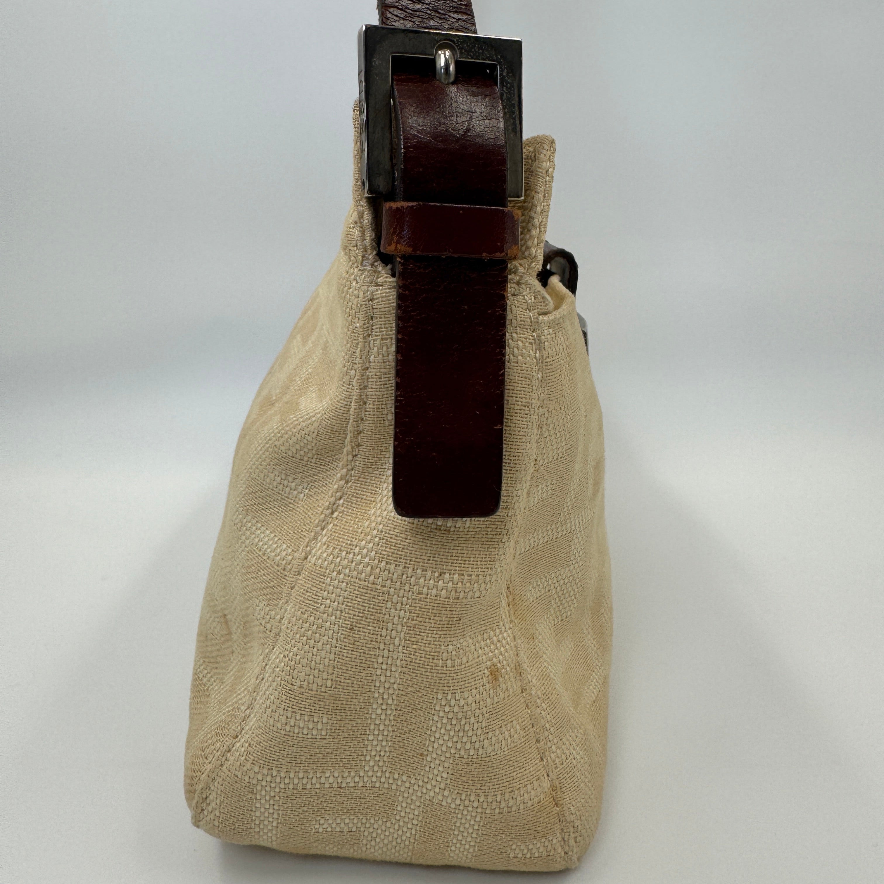 Fendi Baguette Medium Beige