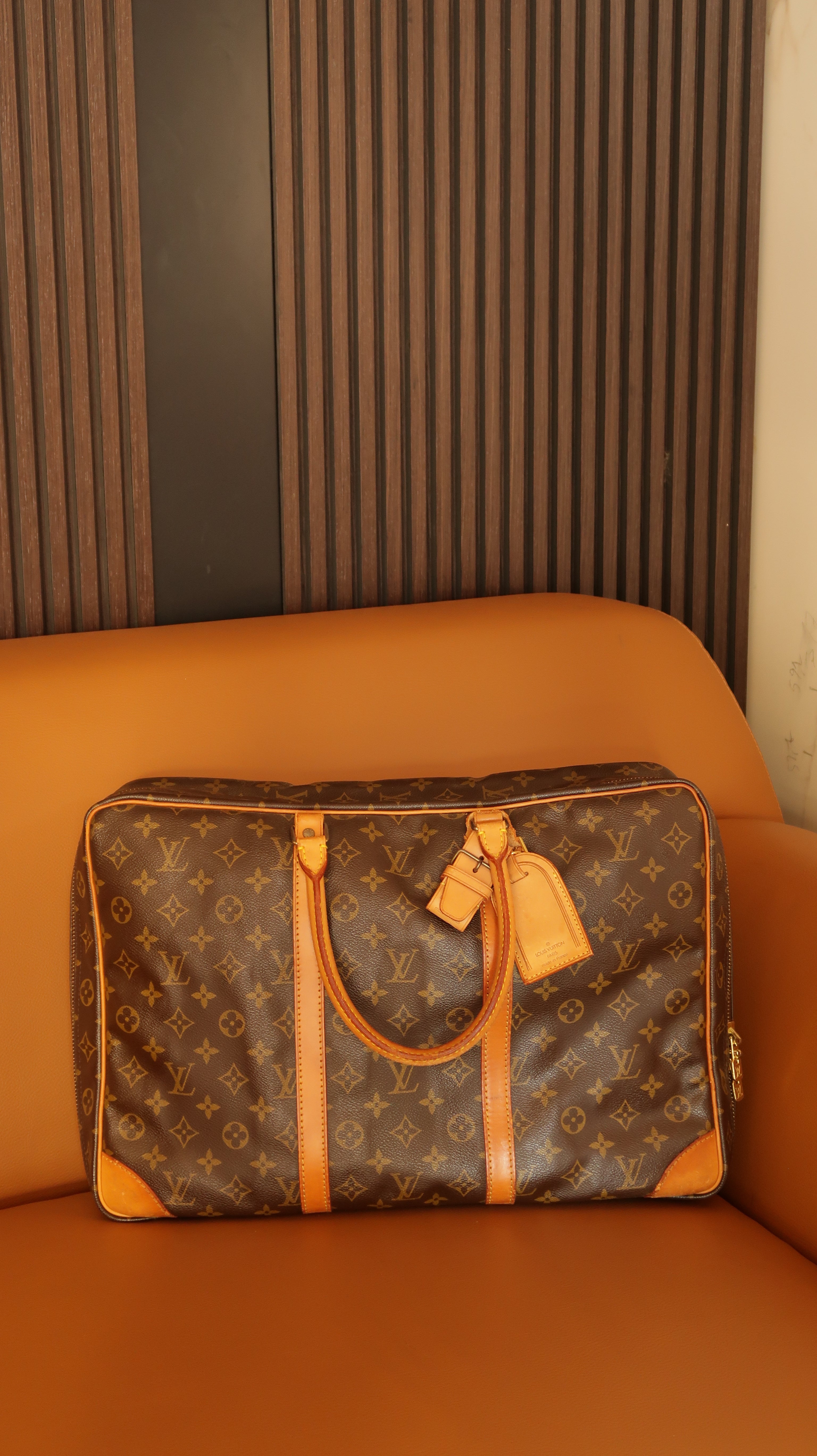 Louis Vuitton Sirius 45