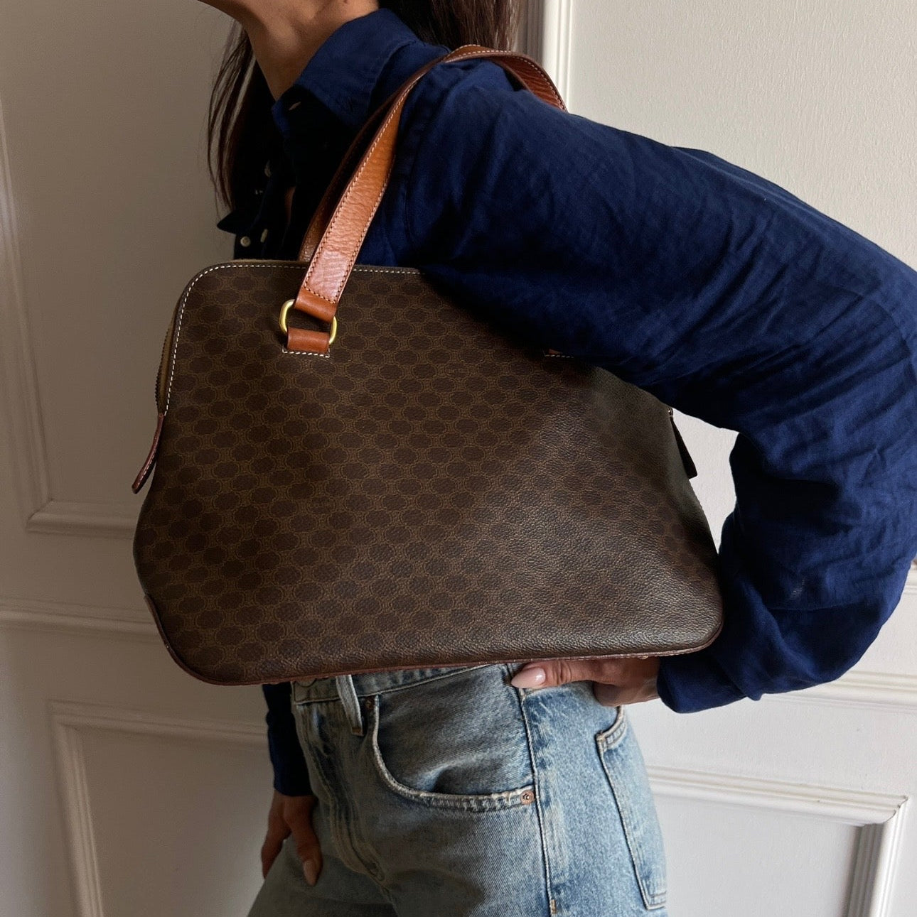 Céline Hand Bag Gold Logo Zipper