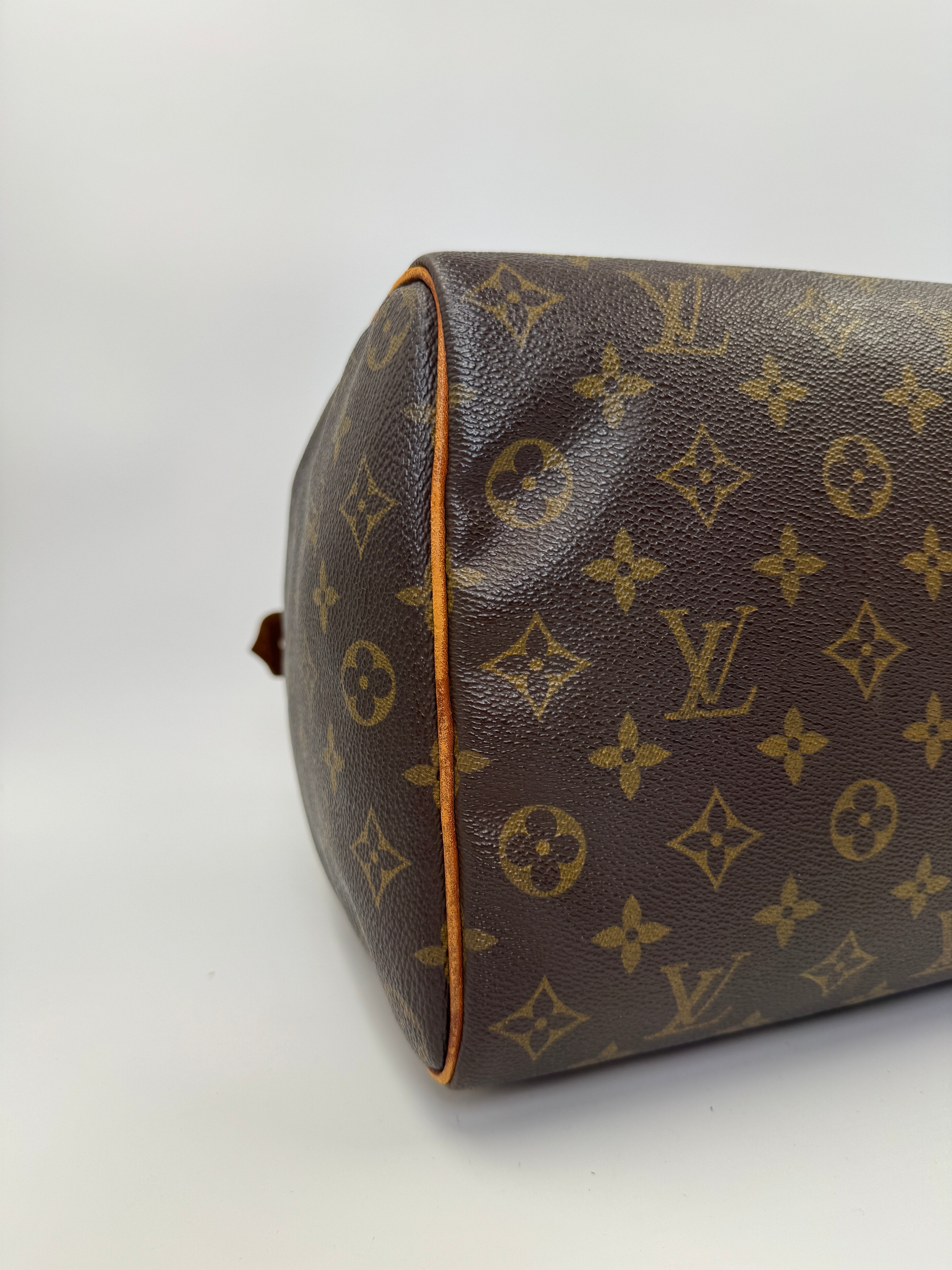 Louis Vuitton Speedy 35
