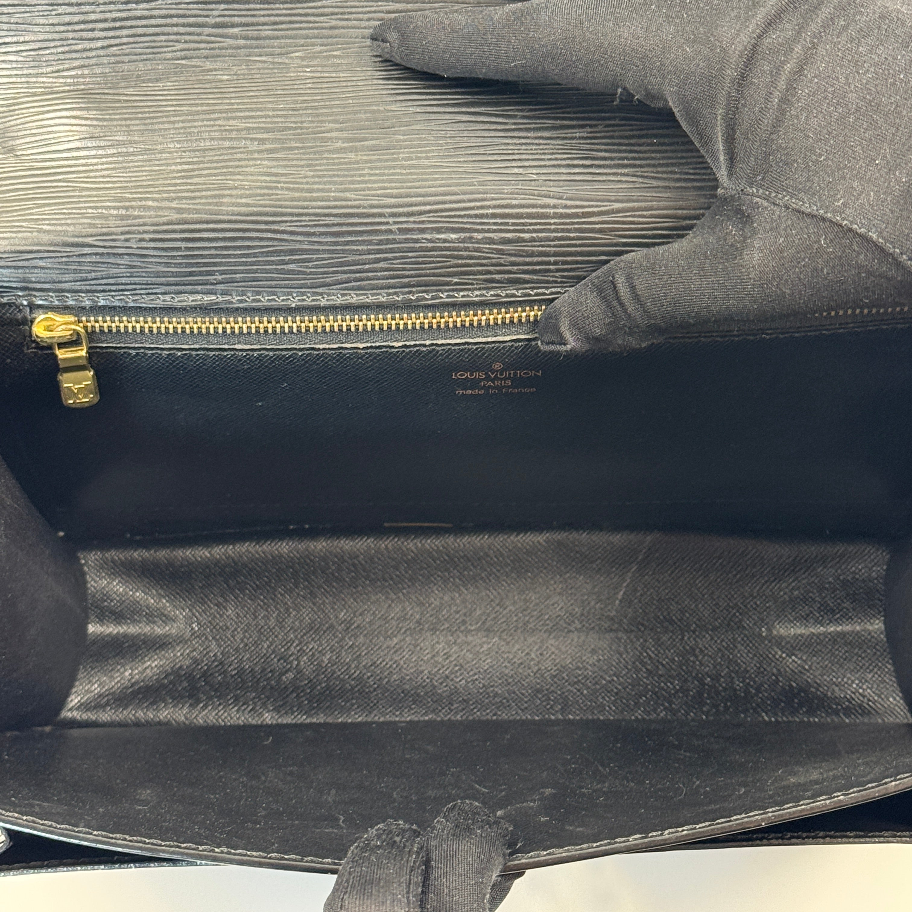 Louis Vuitton EPI Sellier Dragonne