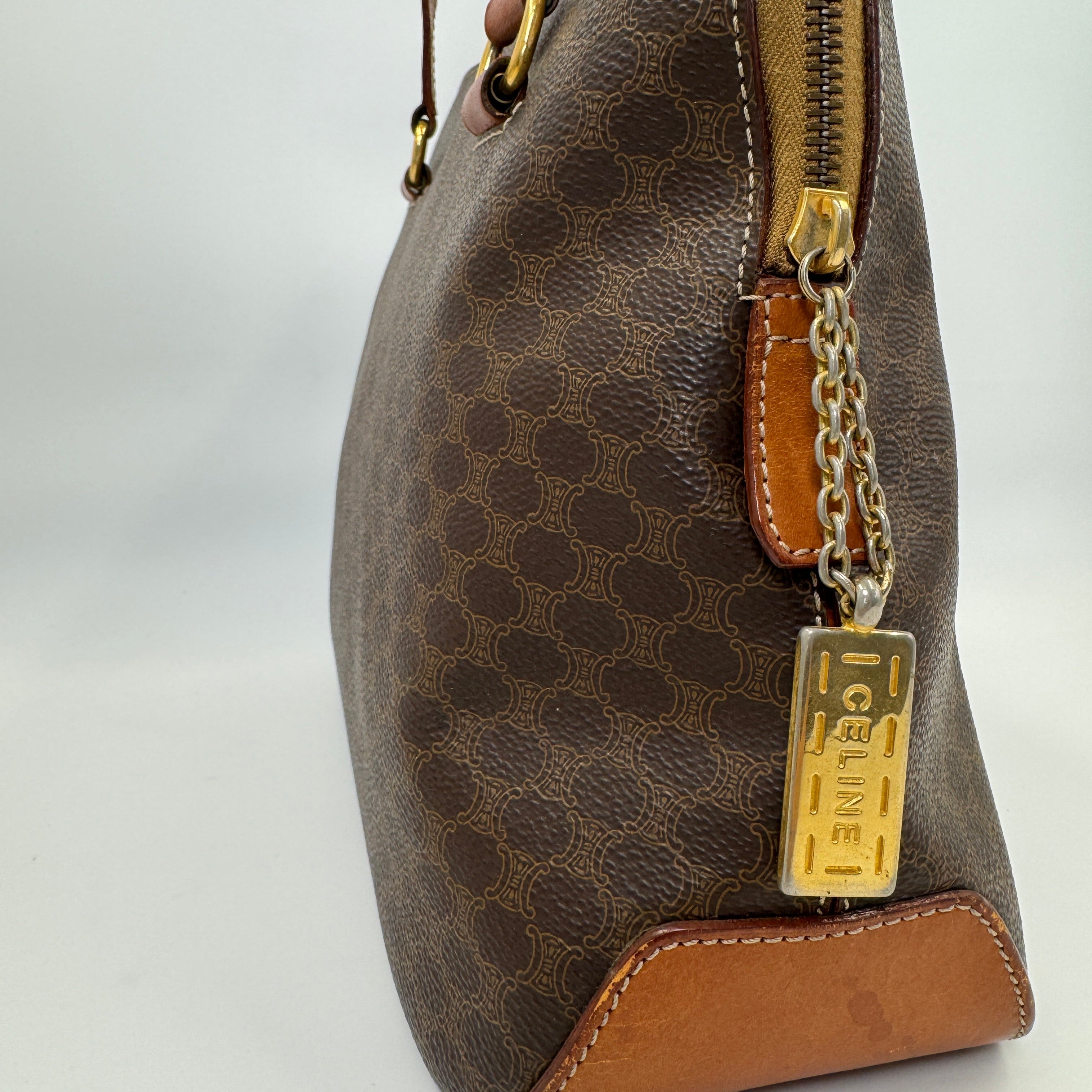 Céline Hand Bag Gold Logo Zipper