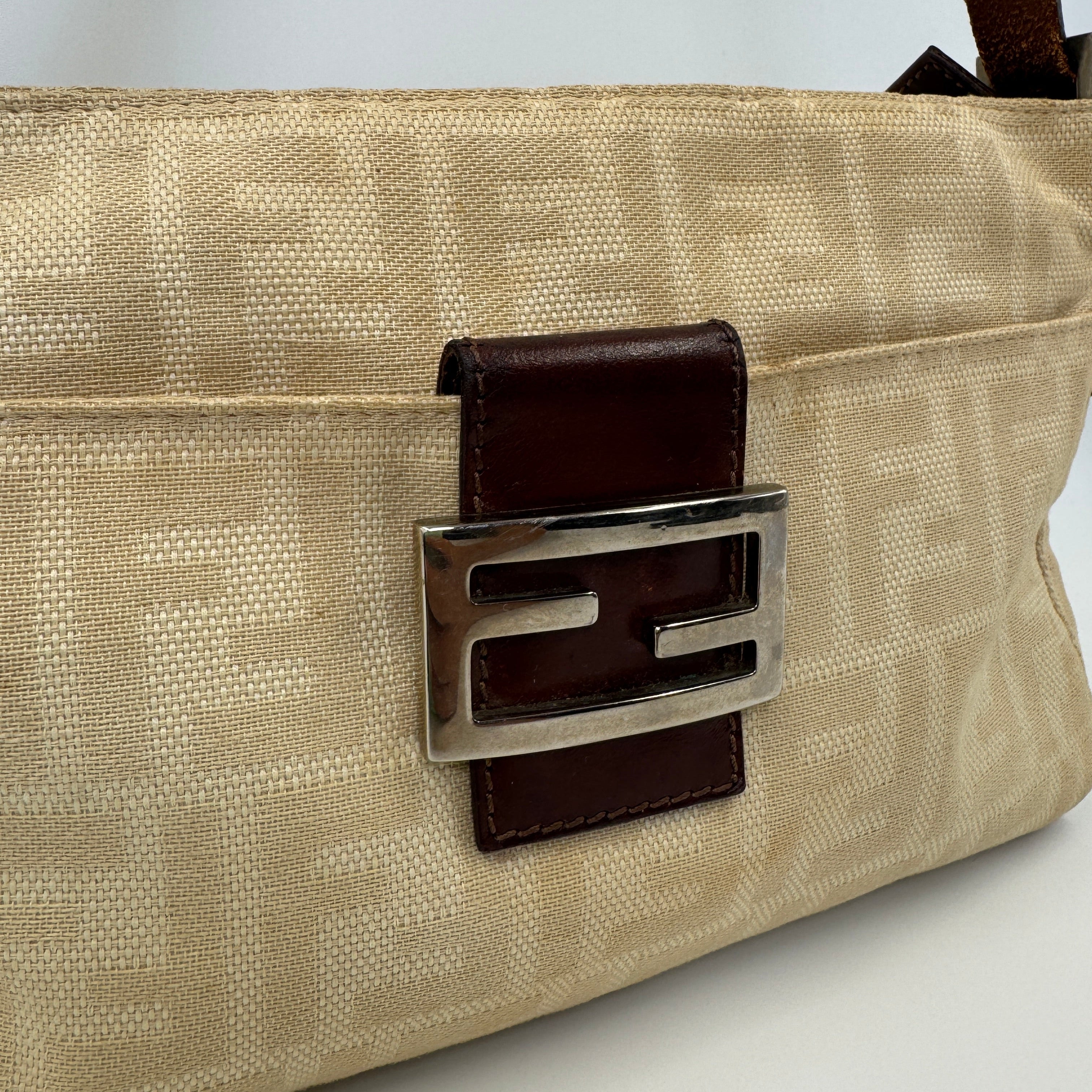 Fendi Baguette Medium Beige