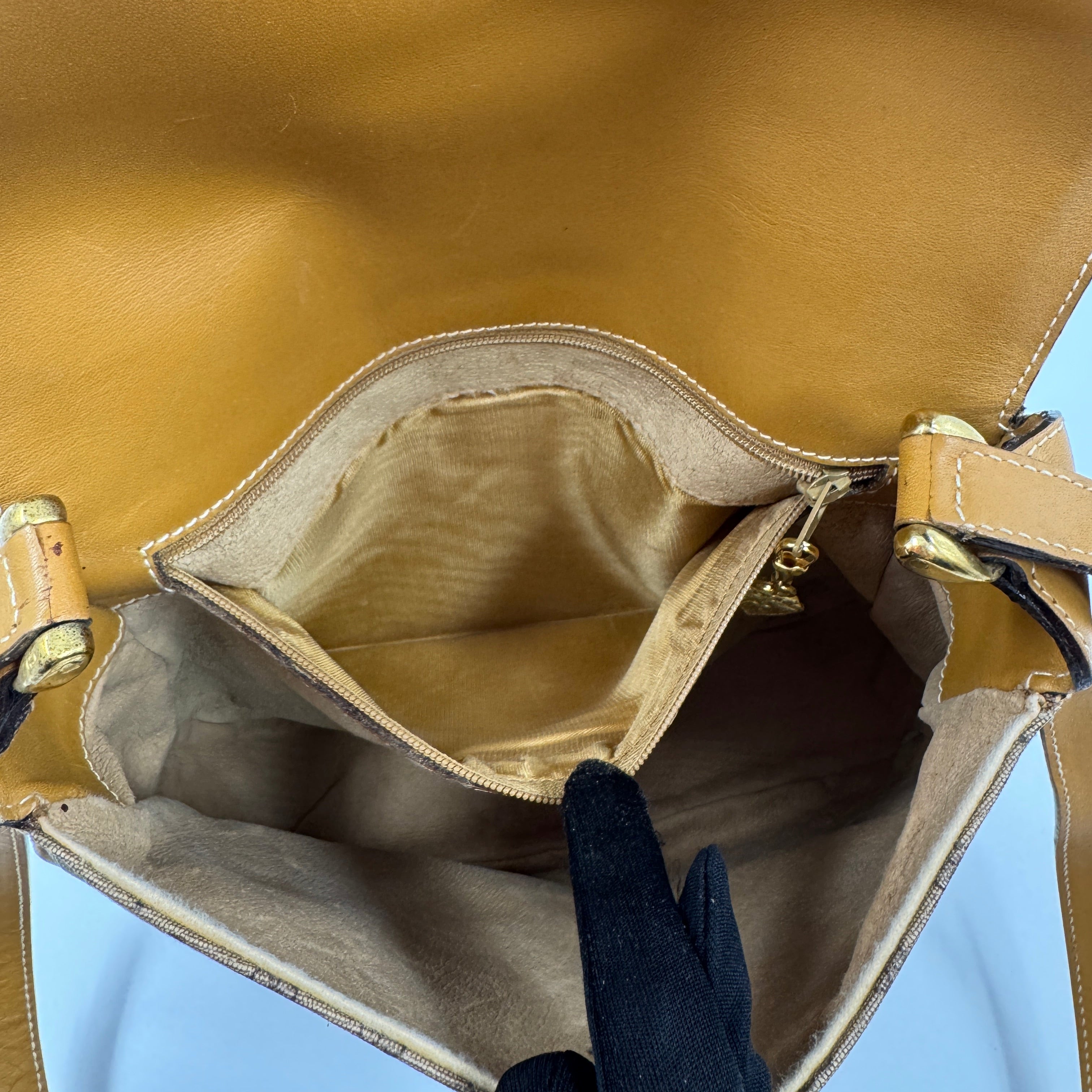 Gucci Crossbody 20