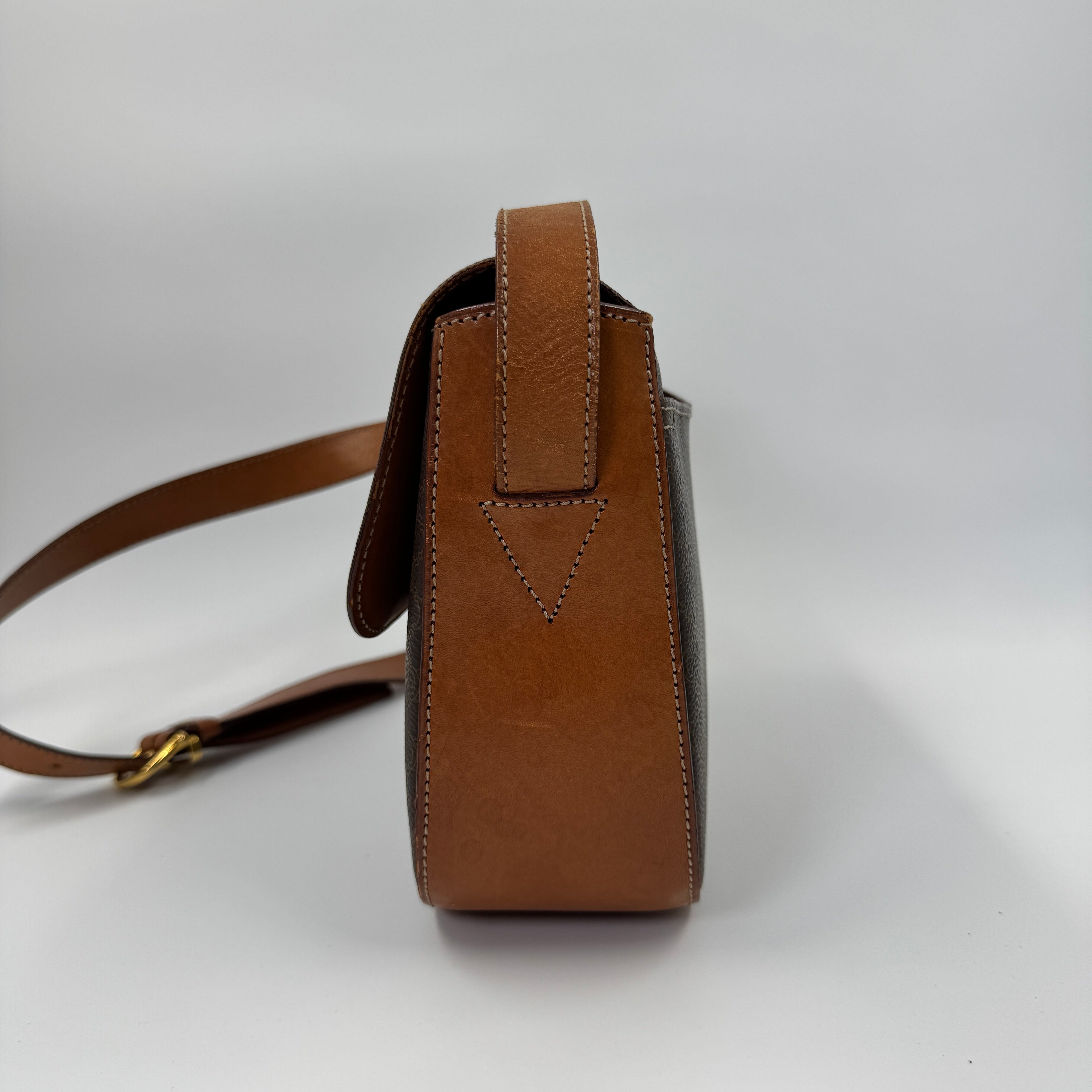 Céline Cross Body Bambou