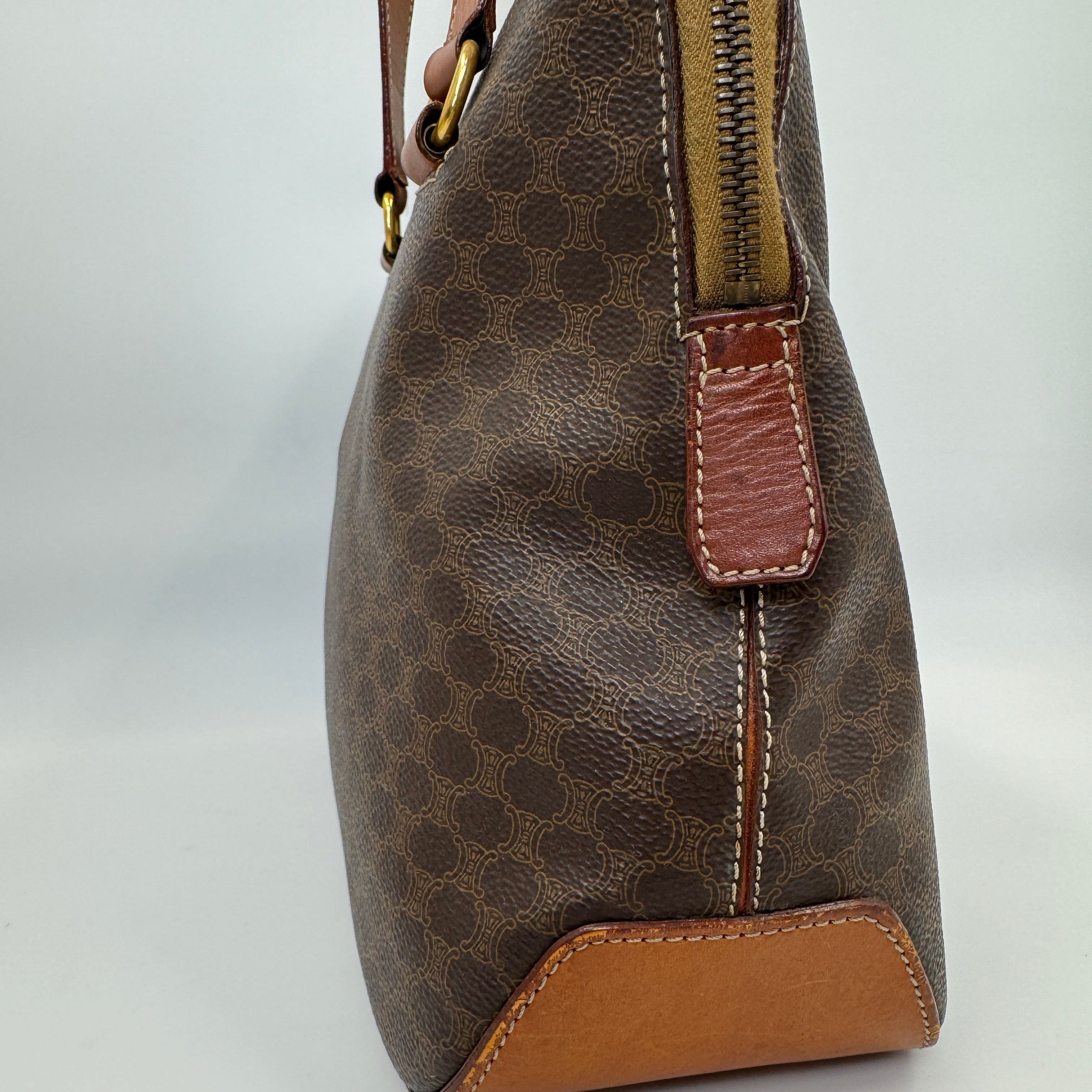 Céline Hand Bag Gold Logo Zipper