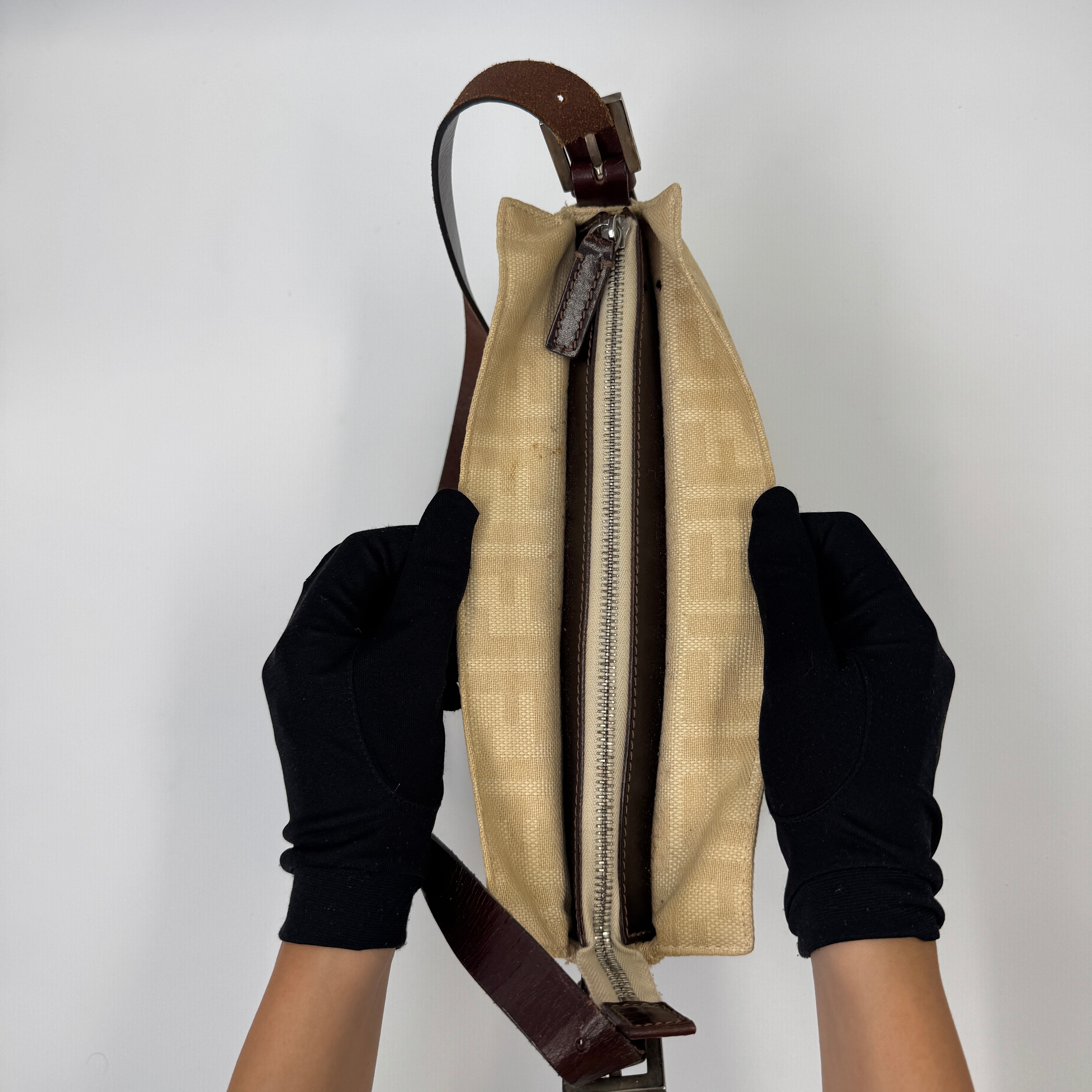 Fendi Baguette Medium Beige