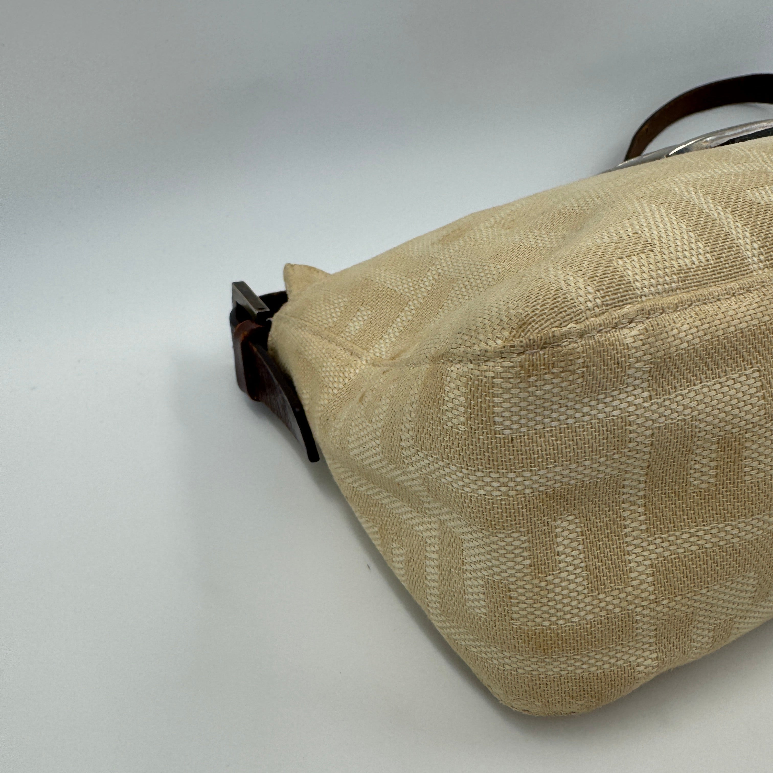 Fendi Baguette Medium Beige