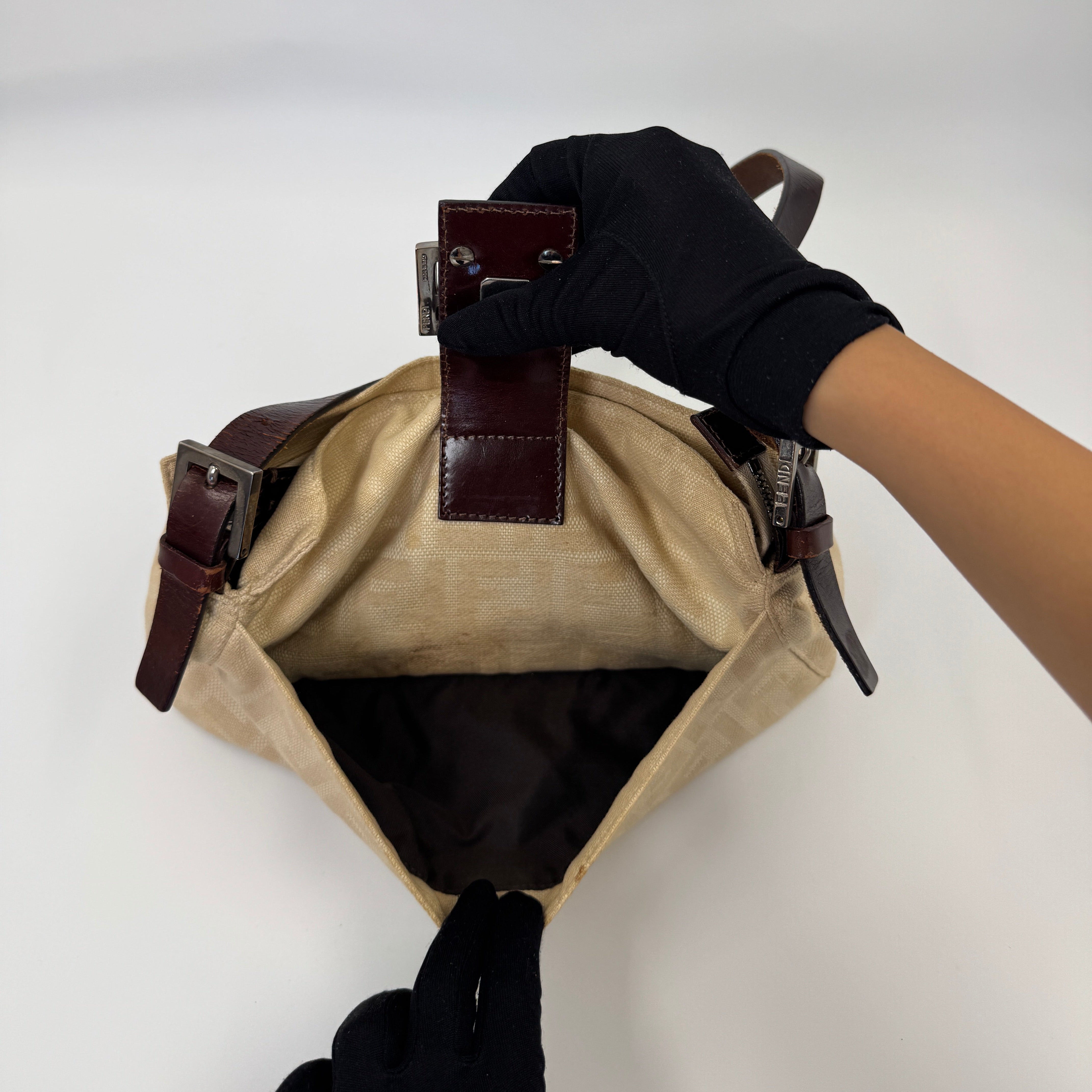 Fendi Baguette Medium Beige