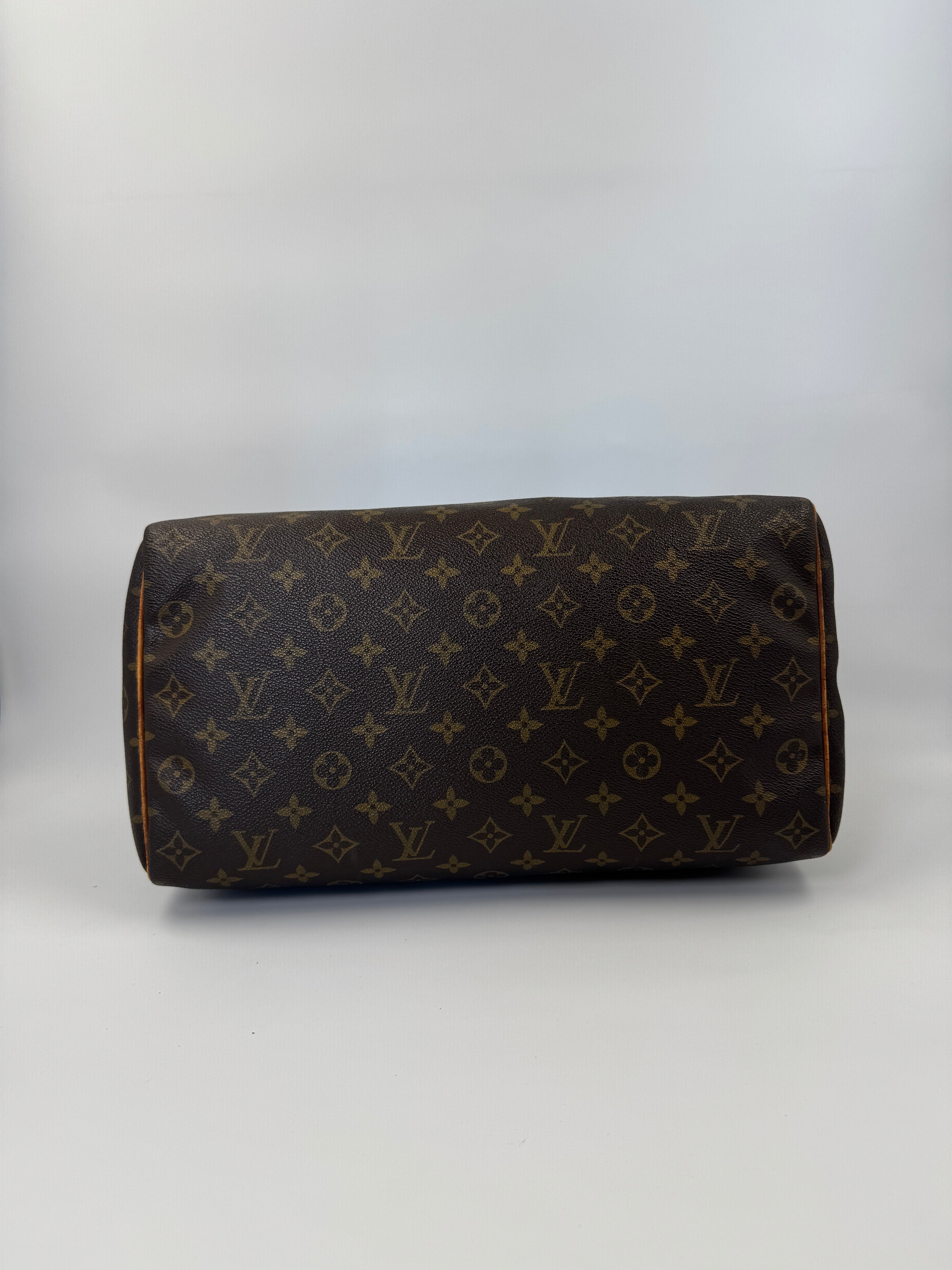 Louis Vuitton Speedy 35
